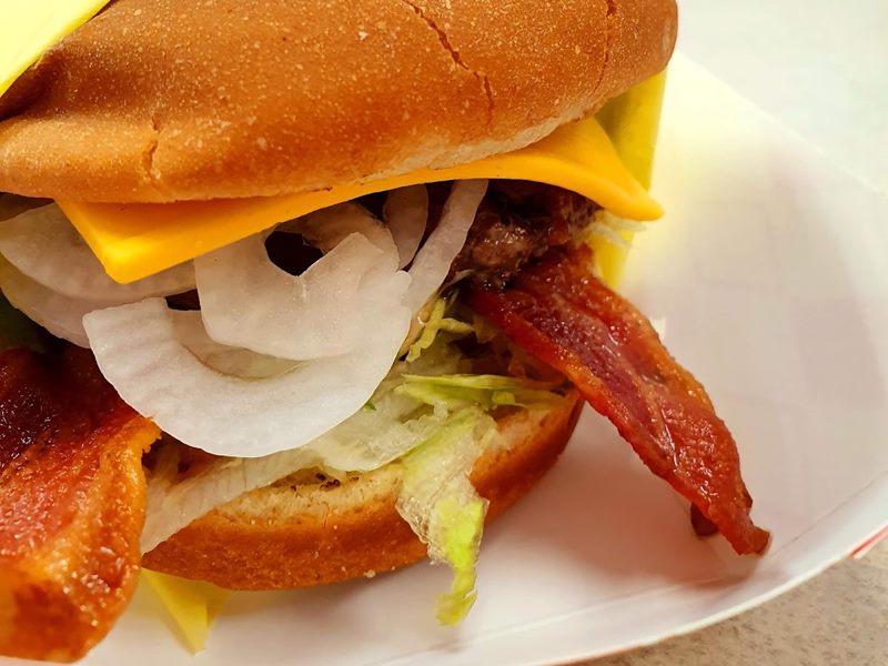 Luis Burgers food